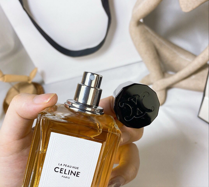 Exuding La peau nue 100ml
Celine. Celine Gauding PARADE