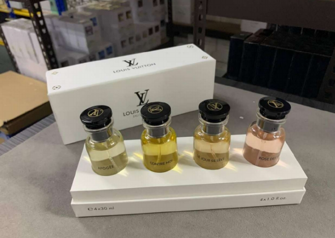 LOUIS VUITTON SET 4 IN 1 4×30ML