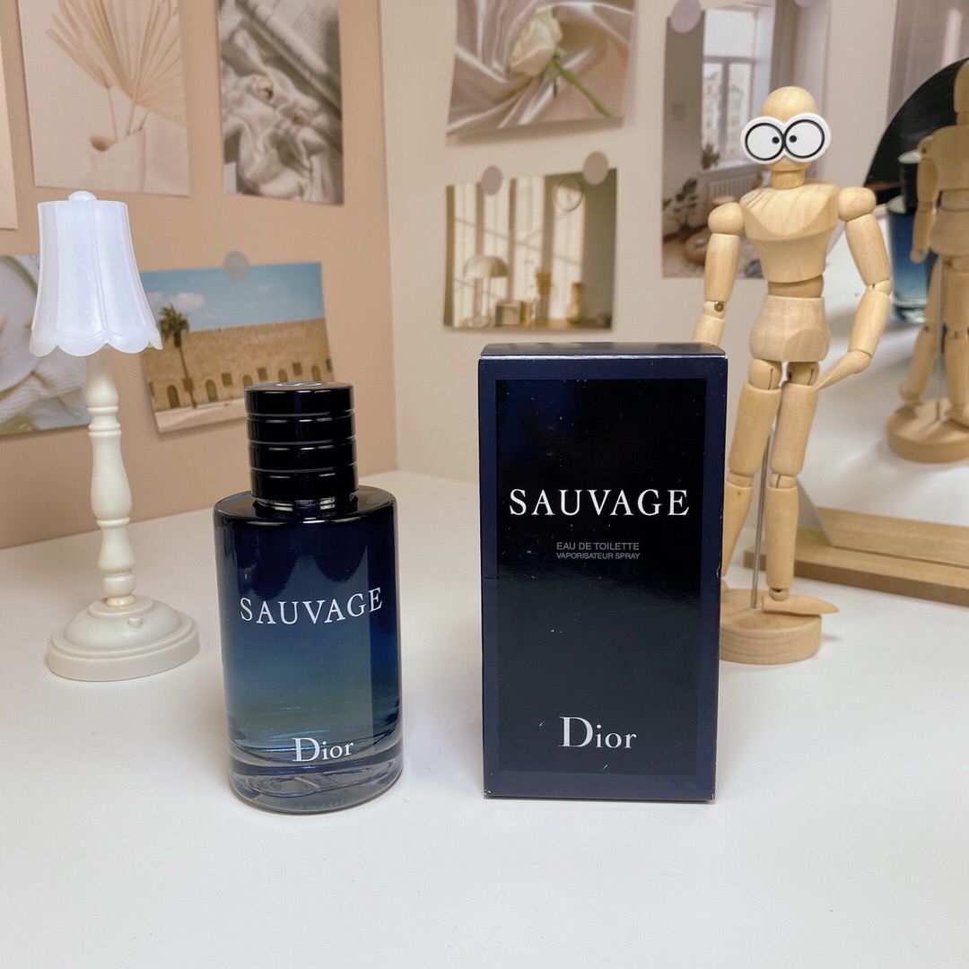 Light tone version Dior Light Fragrance Wilderness 100ml Dior Sauvage